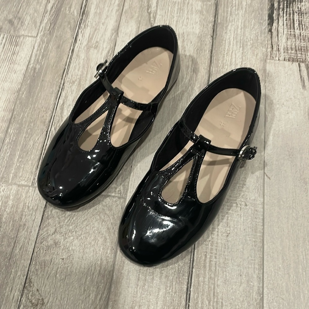 Girls black patent leather dress shoes